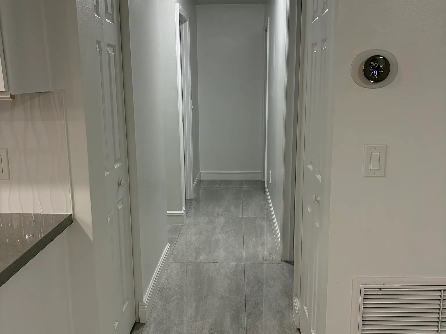 3 bed, 1100 sqft, $2,400 — Photo 4