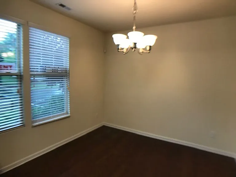 105 Mount Evans Dr — Photo 3