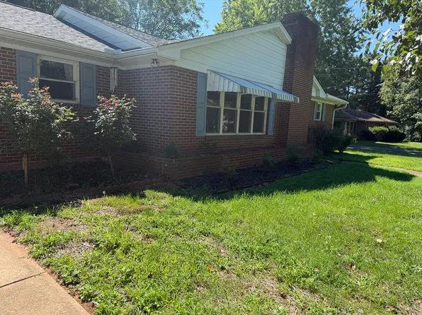 (undisclosed Address), Rural Hall, NC 27045