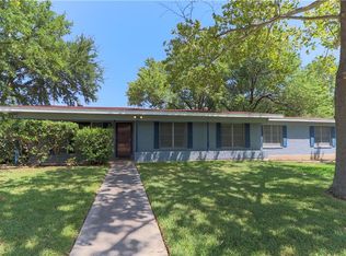 910 George St, Taylor, TX 76574