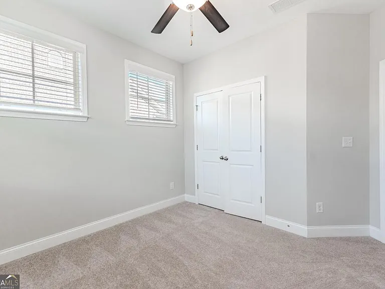 5051 Pinckney Ln — Photo 53