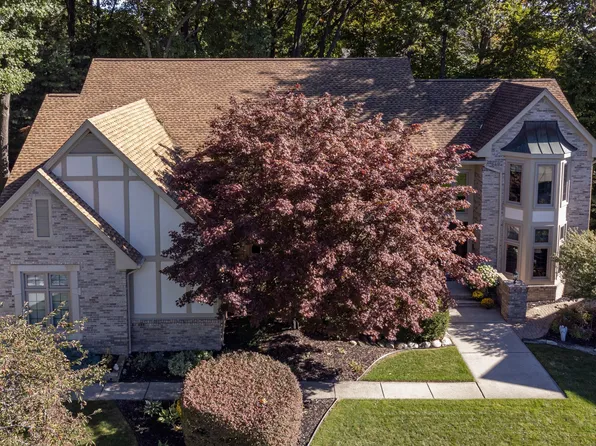 29870 Kenloch Dr, Farmington Hills, MI 48331