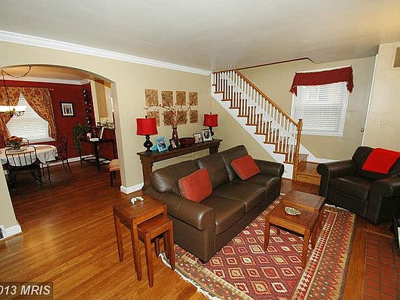 3rd image of 4851 Arlington Blvd