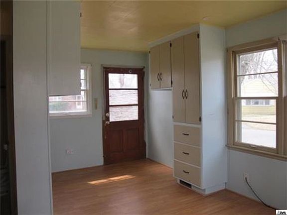 4th image of 4549 Welborn Ln