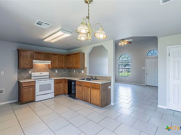 5th image of 3213 Blackburn Dr