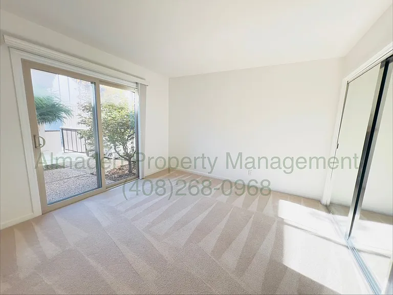 6082 Montgomery Ct — Photo 13
