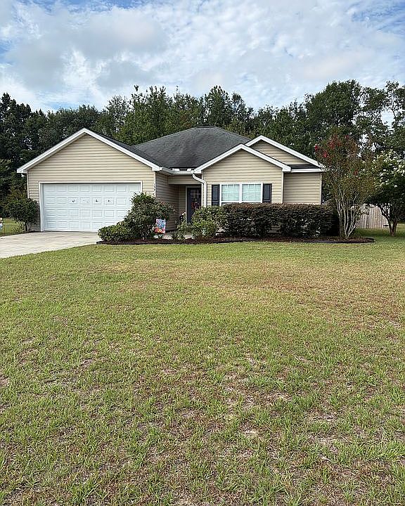 1st image of 152 Sandalwood Cir