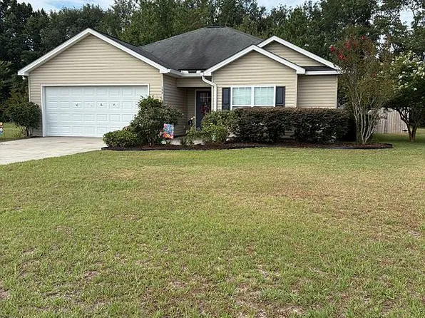 152 Sandalwood Cir, Statesboro, GA 30458