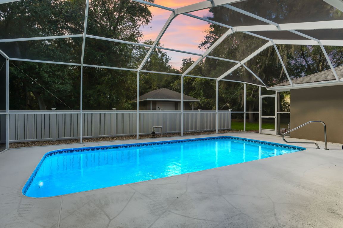 next background image