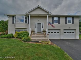 14 Deta Dr, Drums, PA 18222