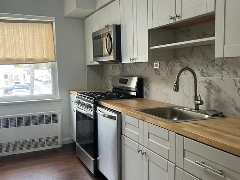 31-14 71st St #2 — Photo 3