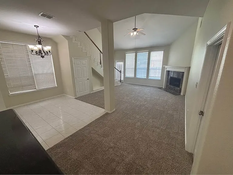 1752 Flowers Dr — Photo 7