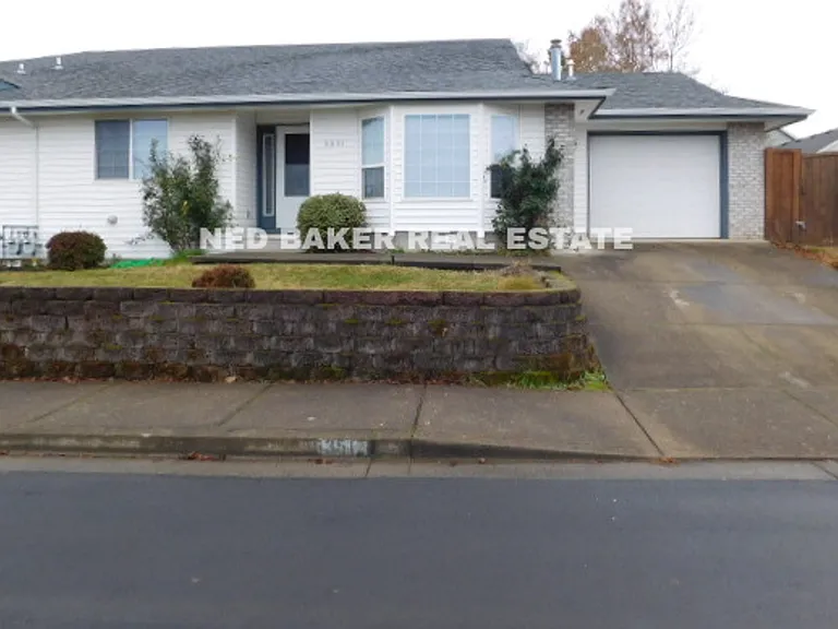 5351 Landon St SE — Photo 1