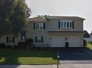 2388 Heather Rd, York, PA 17408