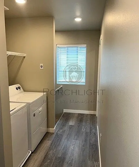 1808 Eastgate Loop #101 — Photo 6