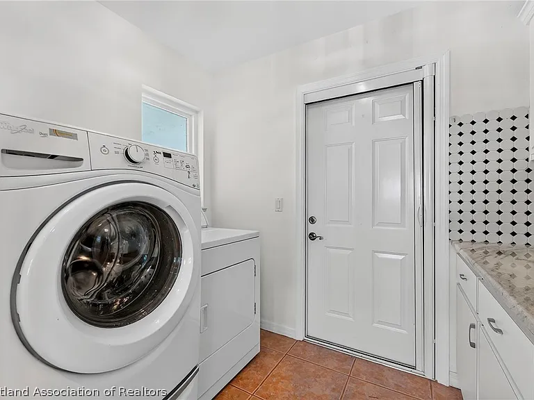 105 Fern Ct — Photo 12