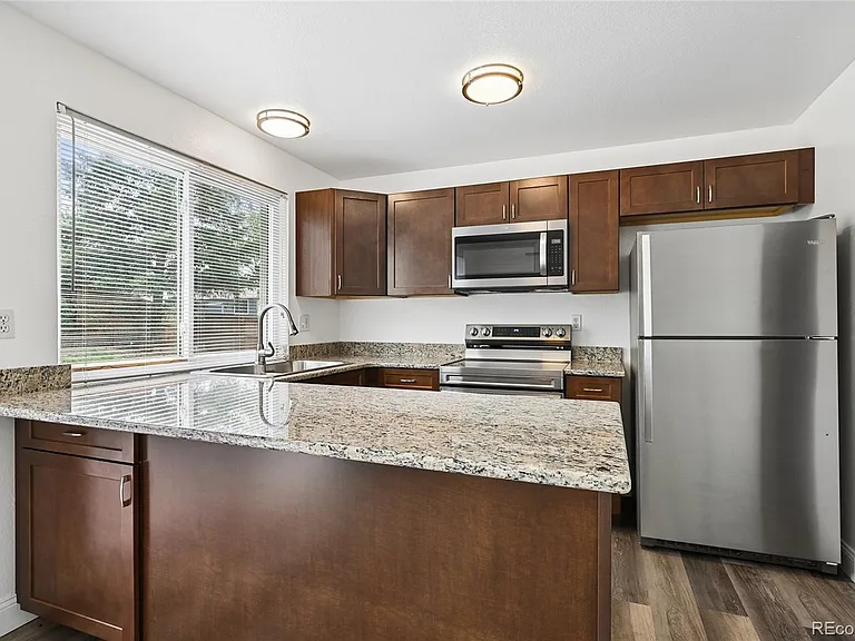 15140 E Columbia Dr — Photo 8