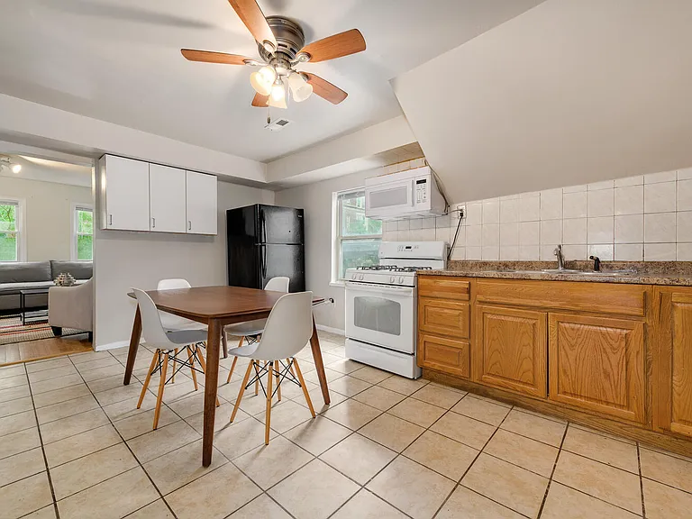 1720 N Saint Louis Ave #2 — Photo 14