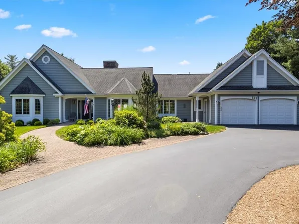 157 Knickerbocker Rd, Pittsford, NY 14534