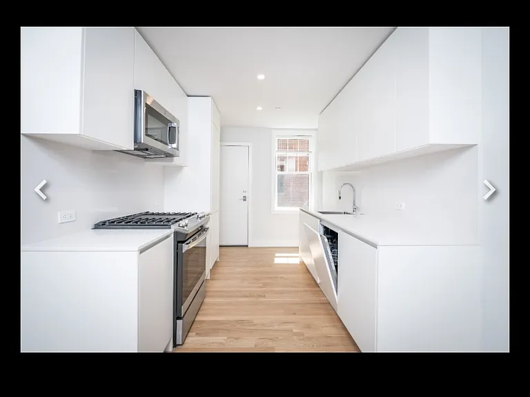 17 Forest St #4 — Photo 1