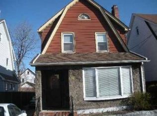 10907 200th St, Saint Albans, NY 11412
