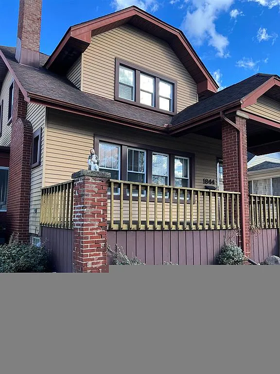 1844 N Lafayette Ave Unit B photo 1