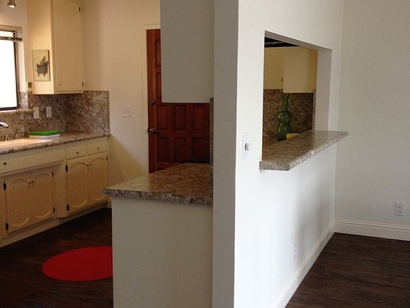 Breakfast counter, pass-thru