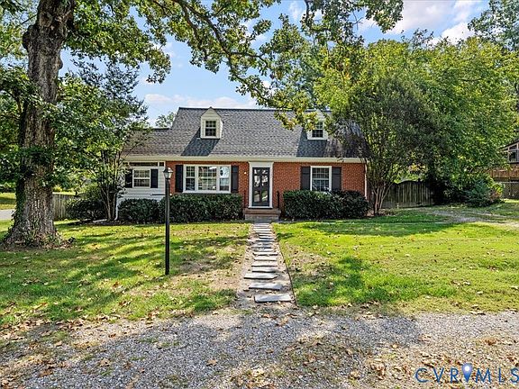 4th image of 1121 Bridle Ln