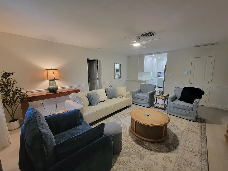 323 Madison Dr