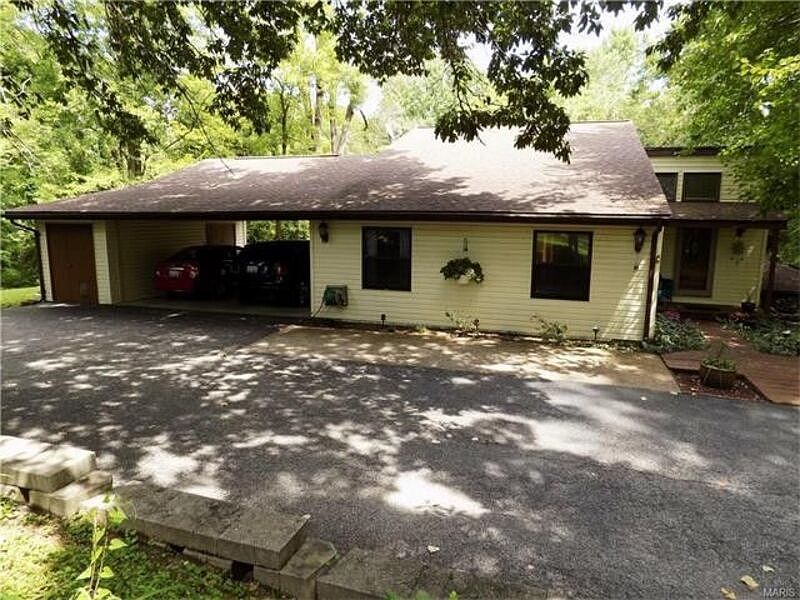 2nd image of 3401 Vernier Ave