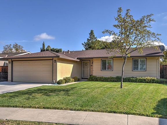 2nd image of 474 Safari Dr