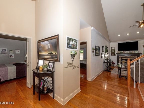 5th image of 1336 Carowinds Cir