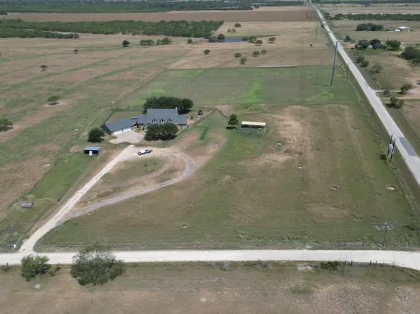 72 COUNTY ROAD 262, Falls City, TX 78113