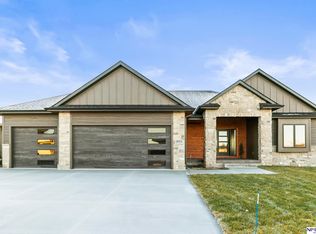 2655 Ritz Pl, Fremont, NE 68025