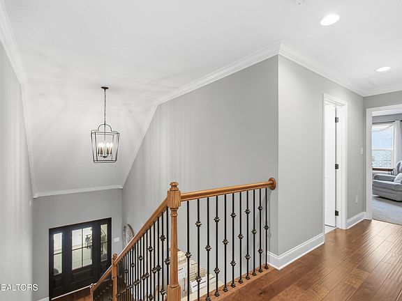 3rd image of 1608 Sugarfield Ln