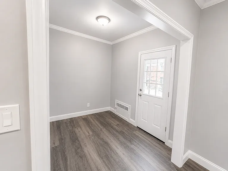 197-199 Hansbury Ave #2 — Photo 4