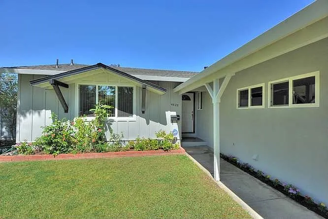 4825 Harwood Rd photo 1