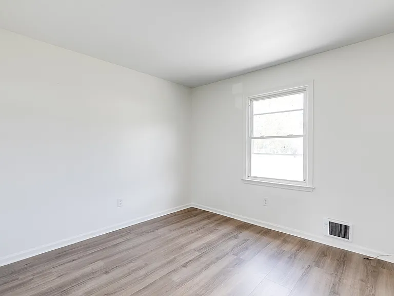 1600 Pollock St #B — Photo 16