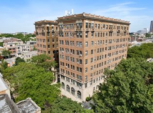 540 W. Briar, Chicago, IL 60657