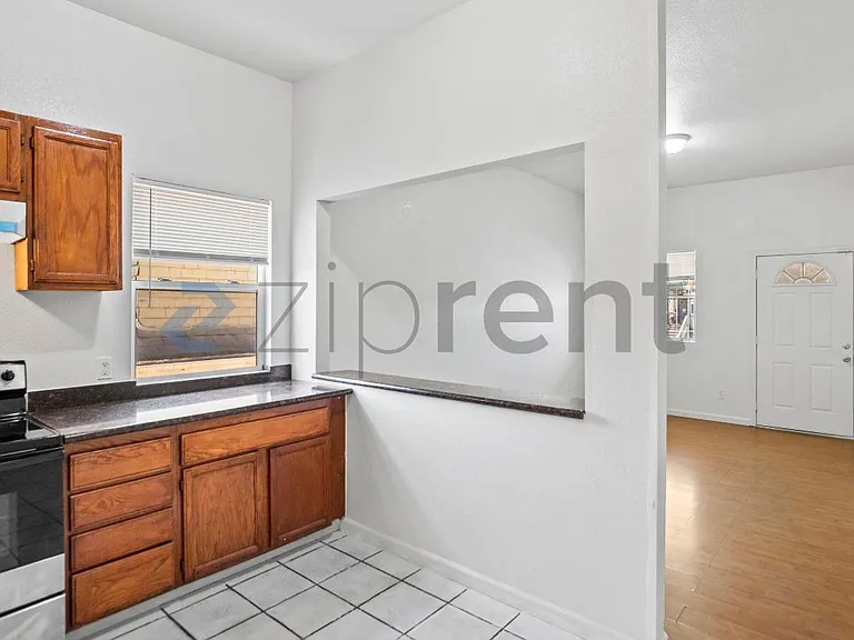 3312 Adeline St — Photo 12