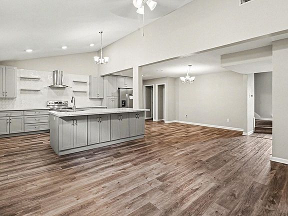 4th image of 10262 Rockcrest Dr
