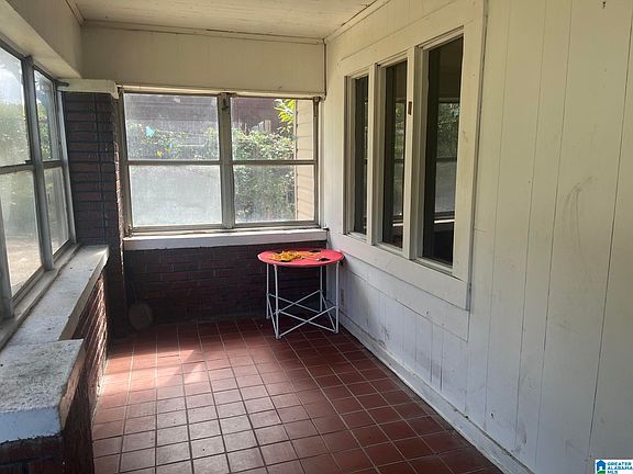 2nd image of 3210 Avenue B