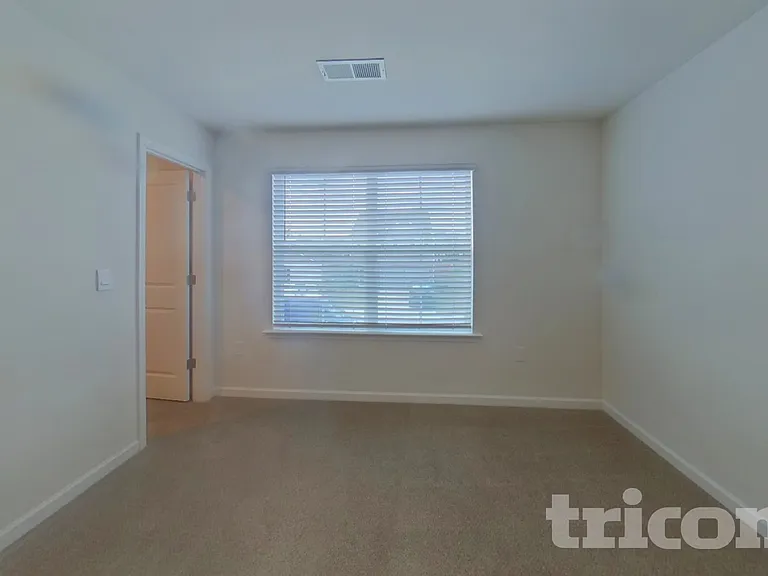 324 Sandbach Rd — Photo 10