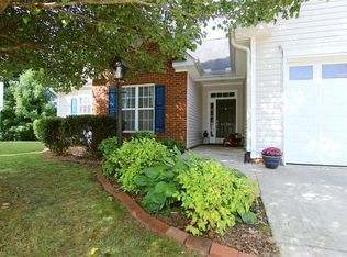 1876 Oakhurst Park Ln, Kernersville, NC 27284