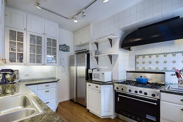 Sold by Brown Harris Stevens | media 23