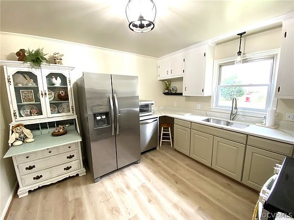 5th image of 17401 Wedgewood Dr