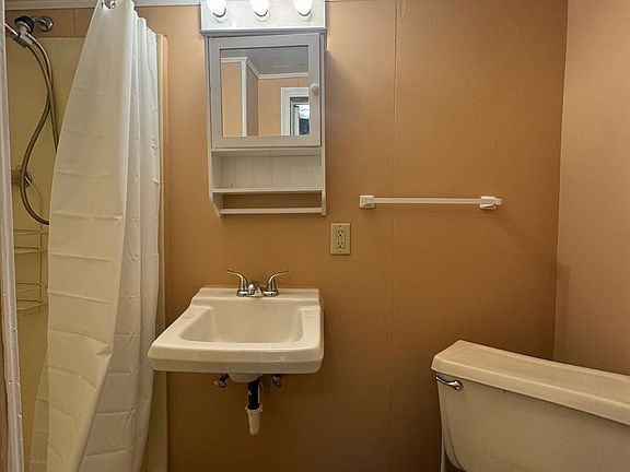 5th image of 308 S Graham Ave #1