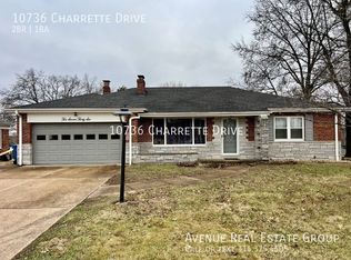 10736 Charrette Dr, Saint Louis, MO 63123