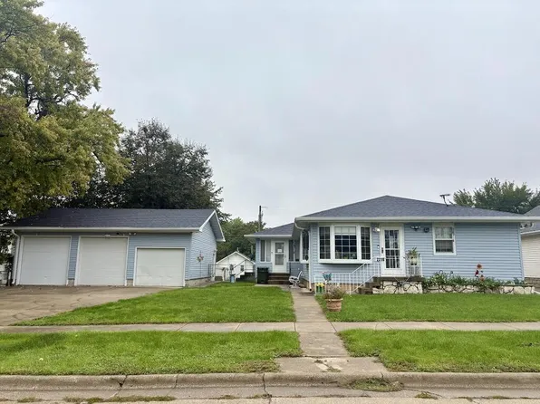2216 Highland Park Ave, Fort Dodge, IA 50501