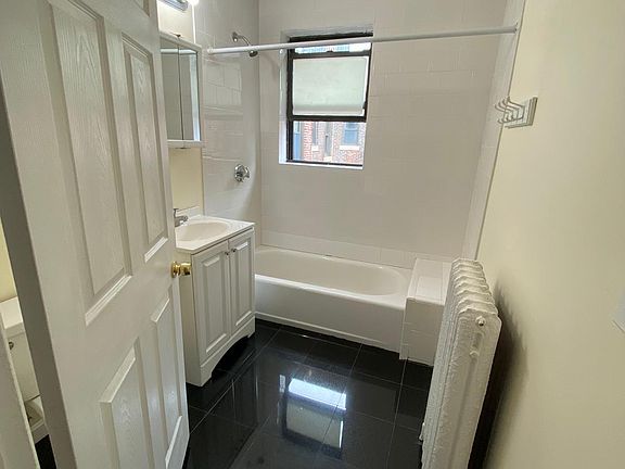 4th image of 116 Hemenway St APT 4E